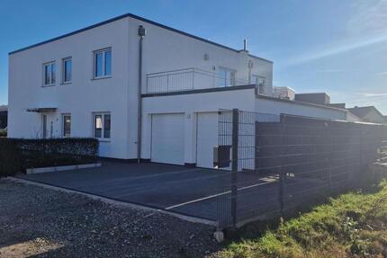 Moderne Erdgeschosswohnung mit 5 Zimmern zu vermieten! 5 zimmer