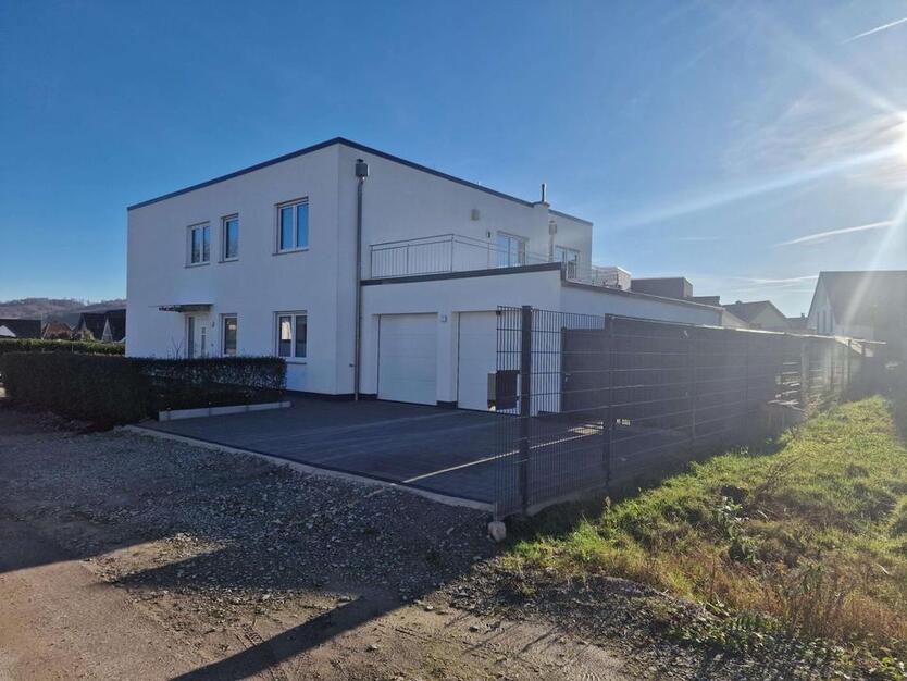 Moderne Erdgeschosswohnung mit 5 Zimmern zu vermieten! zimmer