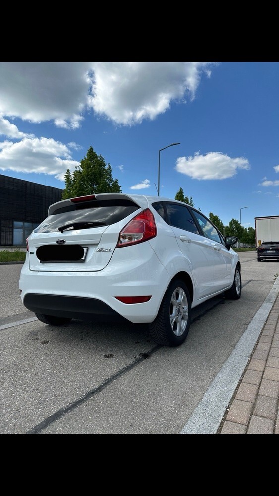 Ford Fiesta 116.400 km 4.300 € Freising 85350