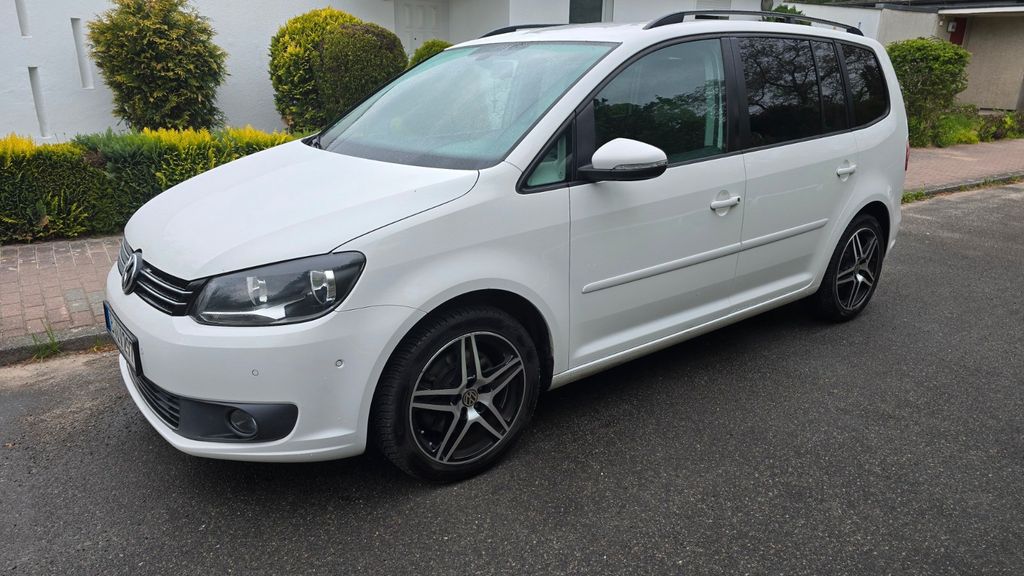 VW Touran 276.000 km 7.200 &euro; Berlin 12109