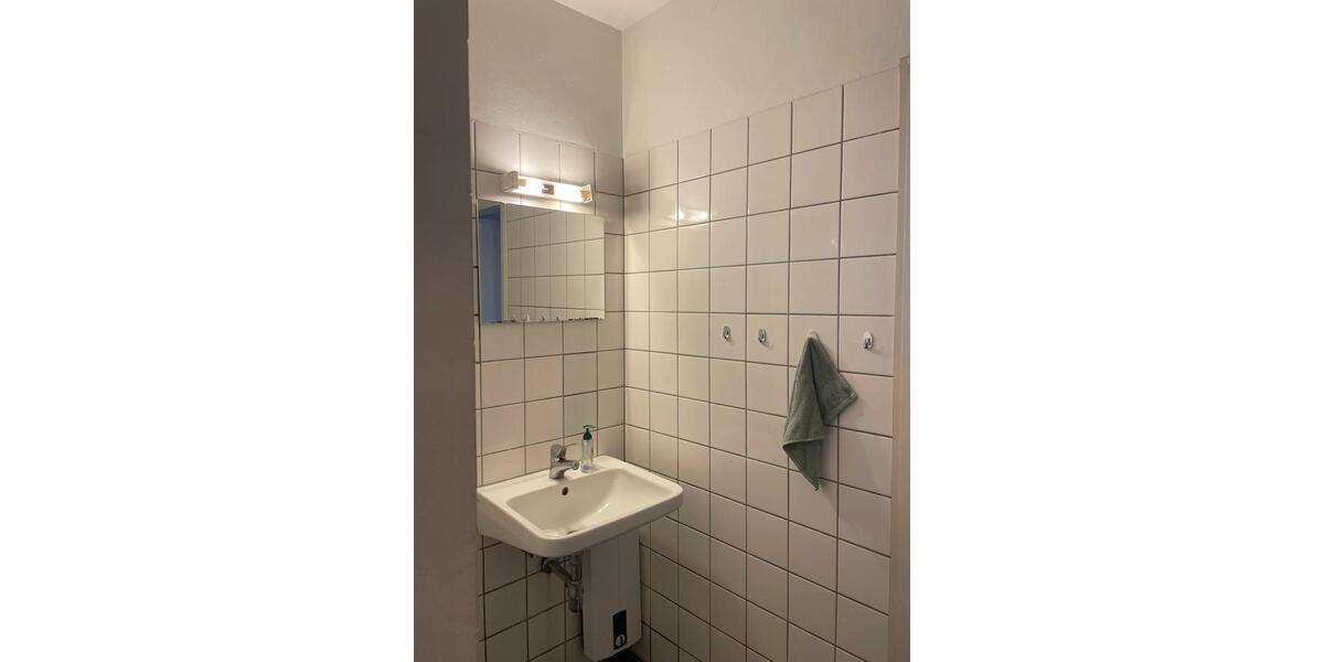Etagenwohnung Karlsruhe Innenstadt-Ost - 4 Zimmer, 25 m&sup2;, 470&euro; | Angebot:25987929