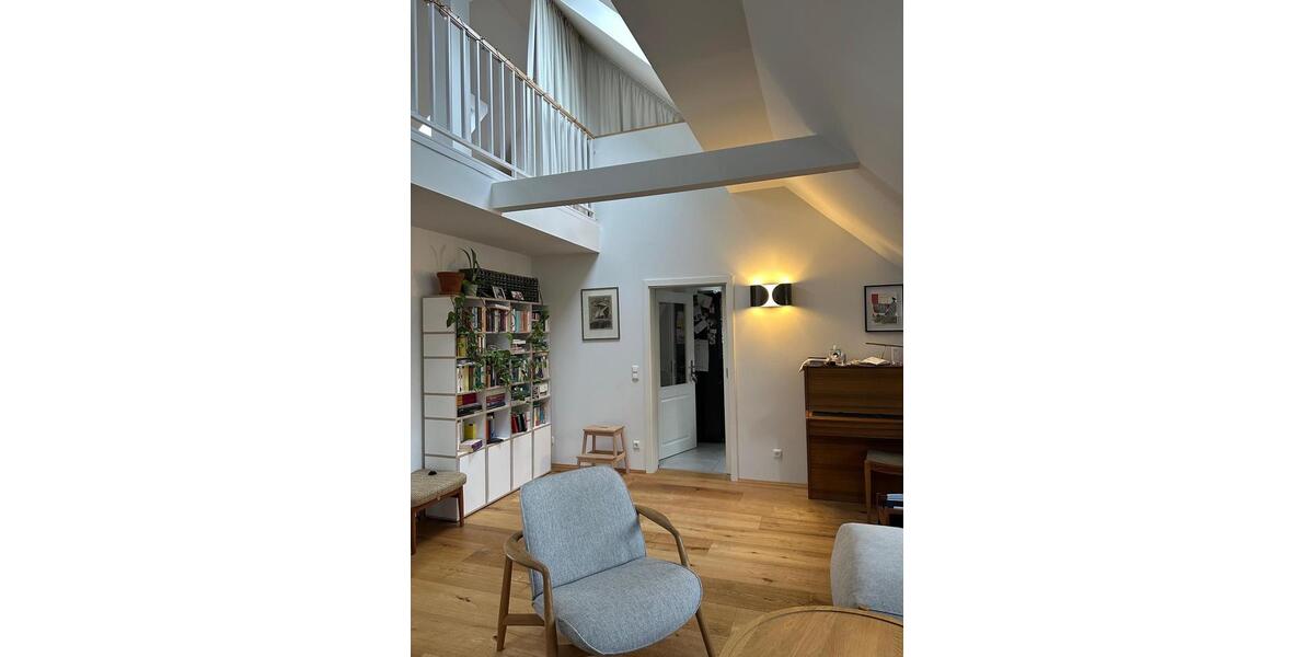 Dachgeschoßwohnung Dresden Neustadt - 5 Zimmer, 180 m&sup2;, 900.000&euro; | Angebot:25611802