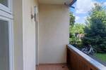 Bezugsfrei; Einbauküche und Balkon mit Blick ins Grüne