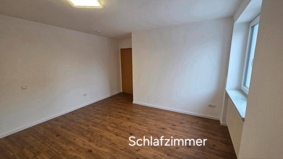 Dachgeschoßwohnung Hemau - 4 Zimmer, 102 m&sup2;, 900&euro; | Angebot:24848450