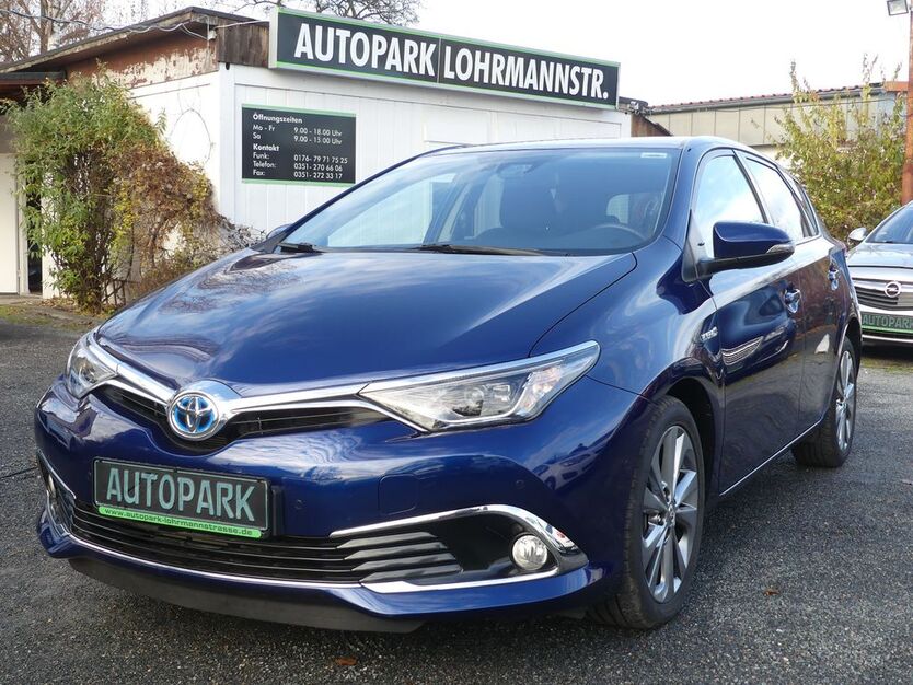 Toyota Auris 63.500 km 13.900 € Dresden 01237
