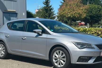Seat Leon 111.959 km 8.990 € Alsdorf 52477