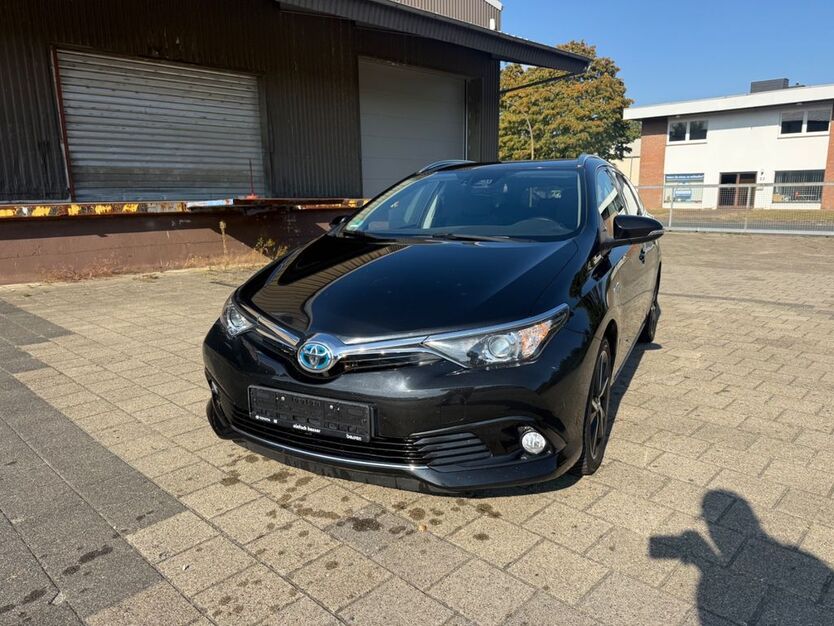 Toyota Auris 182.000 km 10.200 € Rotenburg Wümme 27356