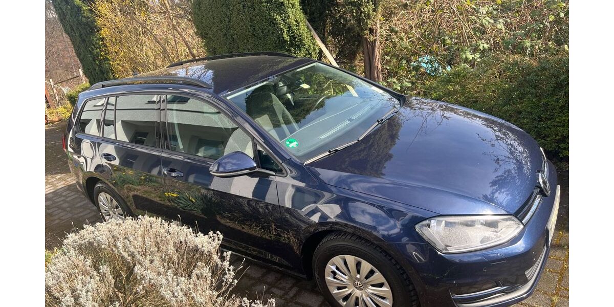 VW Golf 124.600 km 8.400 &euro; Vlotho 32602