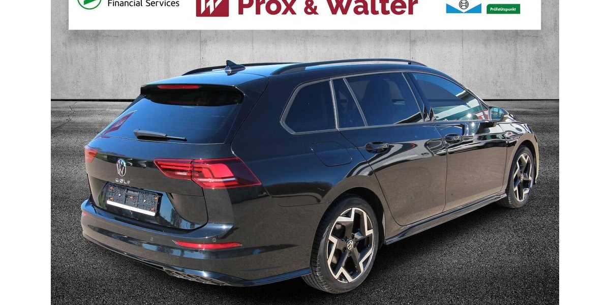 VW Golf VIII Variant 1.5 TSI R-Line LED+KAMERA+ACC 30.953 km 27.500 &euro; Hagenow 19230