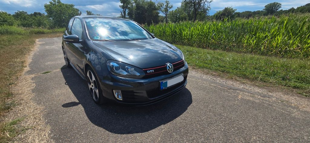 VW Golf 171.100 km 8.200 &euro; Berg 76768