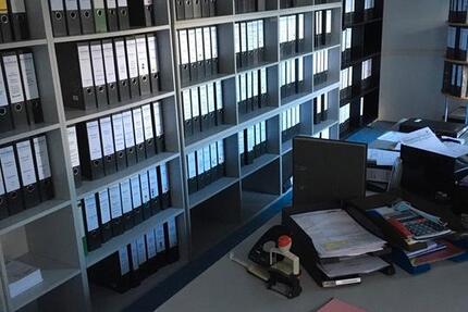 Gepflegte Büroräume im Souterrain zimmer