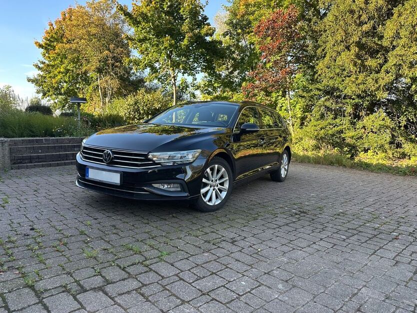VW Passat Variant 105.000 km 22.800 € Dörentrup 32694