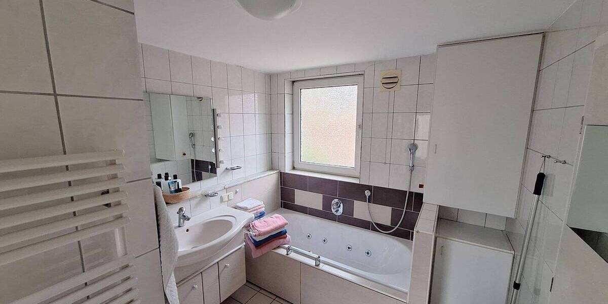 Einfamilienhaus Meldorf - 8 Zimmer, 150 m&sup2;, 299.000&euro; | Angebot:26434004