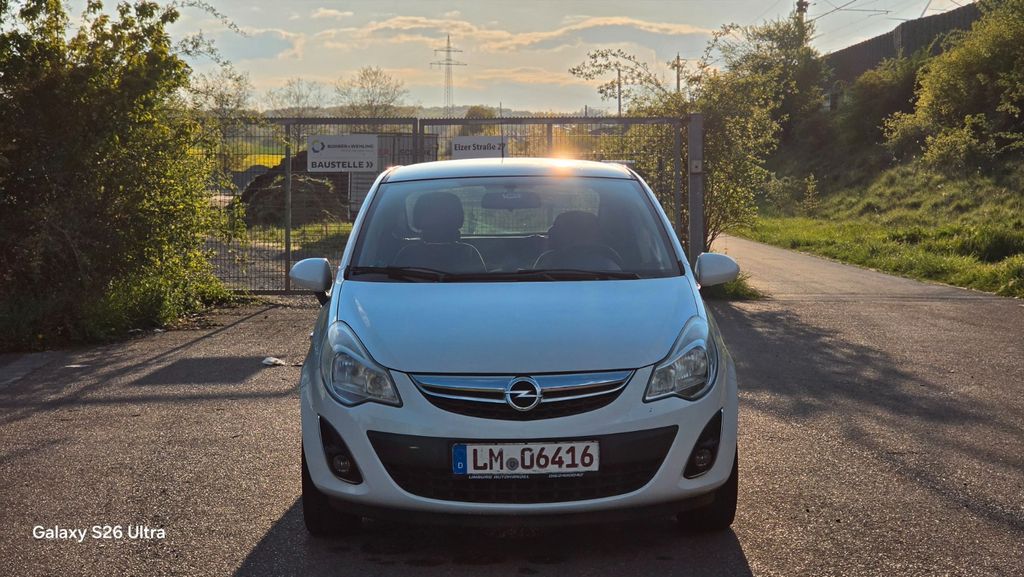 Opel Corsa 98.795 km 5.300 &euro; Staffel 65556