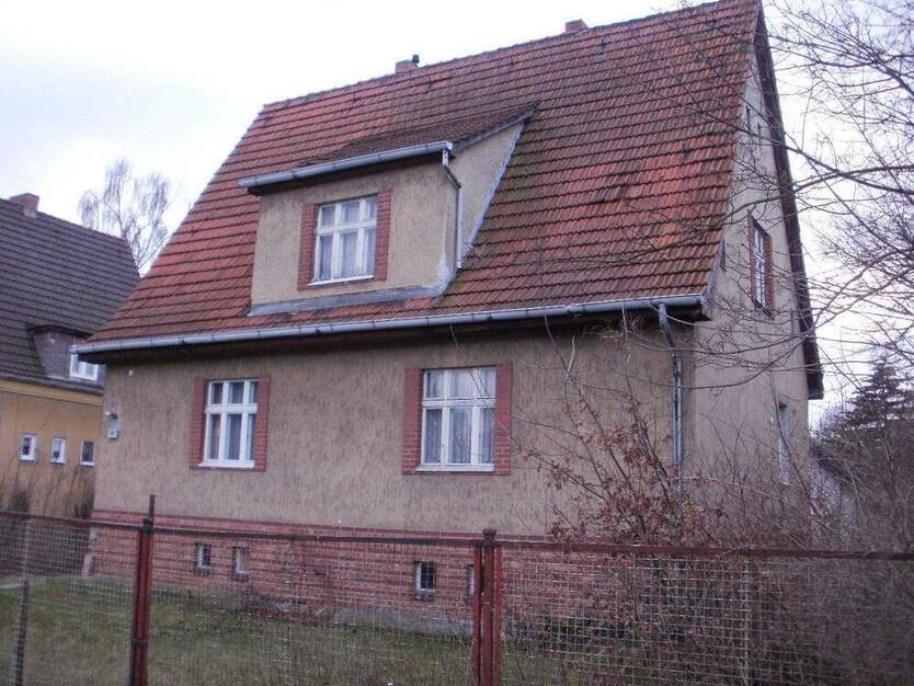 Schulzendorf: Vielseitiges Einfamilienhaus zum kurzfristigen Bezug, im Alleinauftrag.
