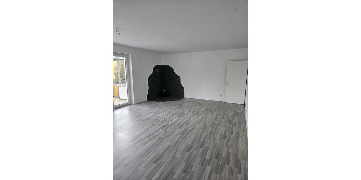 Erdgeschoßwohnung Lehrte - 3 Zimmer, 105 m&sup2;, 1.400&euro; | Angebot:26408247