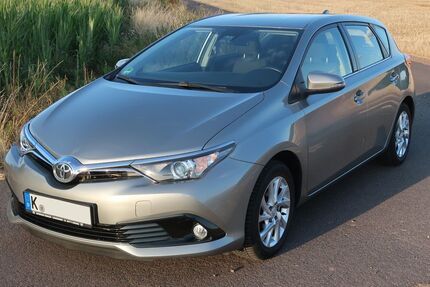 Toyota Auris 115.350 km 9.900 &euro; Mechernich 53894