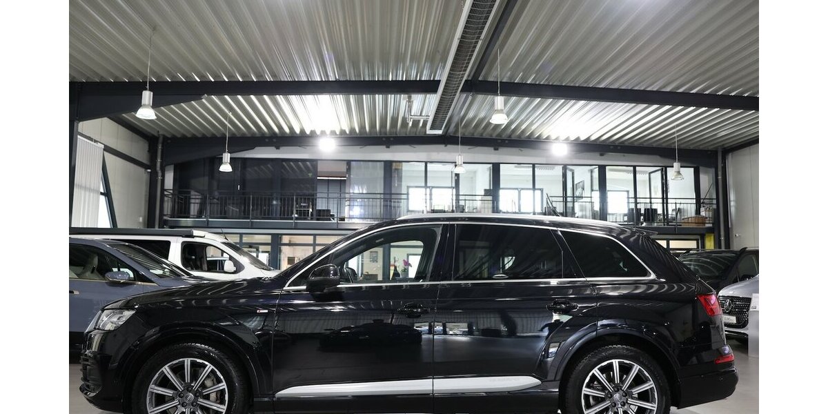 Audi Q7 3.0 TDI Q S-LINE / 7-SITZER / PANORAMA / LUFT 140.000 km 33.777 &euro; Hamm 59077