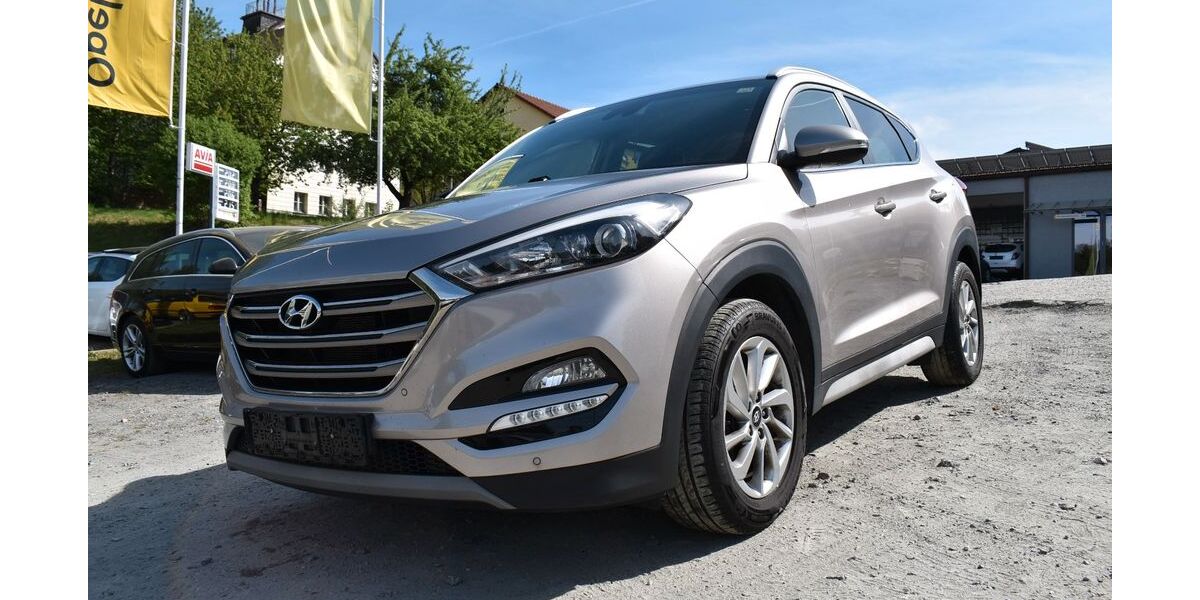 Hyundai TUCSON 140.000 km 14.800 &euro; Schönberg 94513
