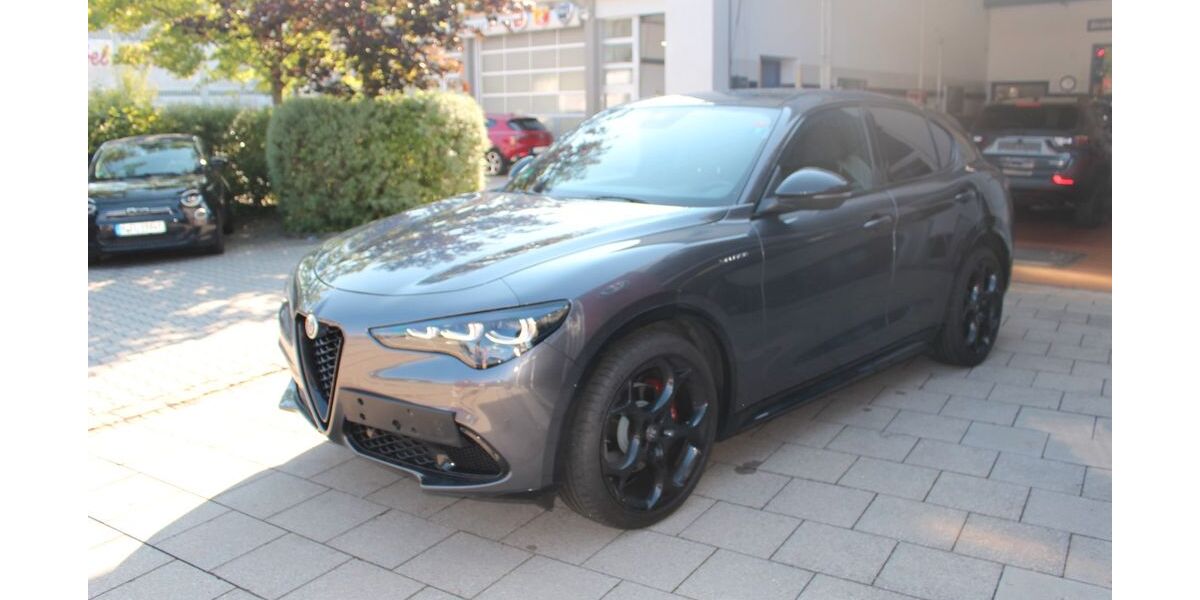 Alfa Romeo Stelvio 77.000 km 29.900 &euro; Weilheim 82362