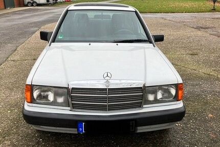 Mercedes-Benz 190 166.000 km 8.500 € Lüdinghausen 59348