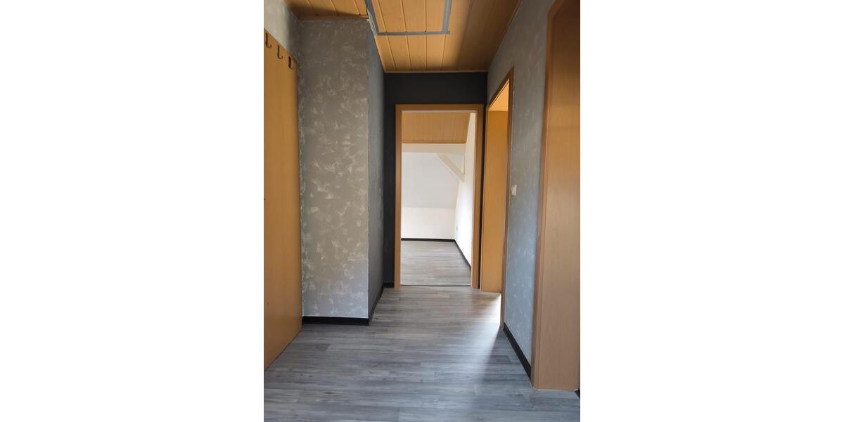 Dachgeschoßwohnung Betzdorf - 1 Zimmer, 50 m&sup2;, 600&euro; | Angebot:25543083