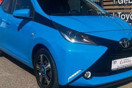 Toyota Aygo (X) 99.500 km 8.690 € Villingen-Schwenningen 78056