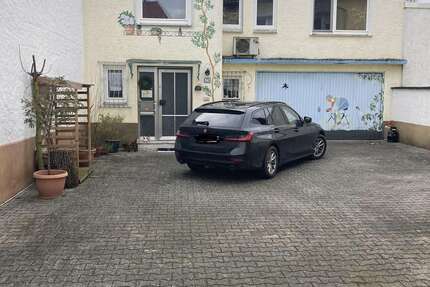 Haus Frankfurt-Harheim Harheim - 5 Zimmer, 186 m&sup2;, 2.400&euro; | Angebot:27335266