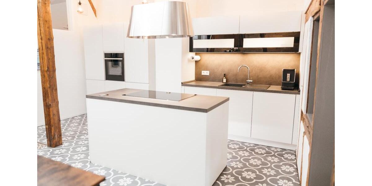 Möbliertes Penthouse mit Dachterrasse in der Altstadt 4 zimmer