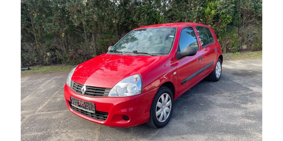 Renault Clio 208.000 km 1.890 &euro; Eberswalde OT Finow 16227