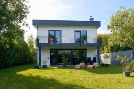 Haus Bergen auf Rügen - 6.5 Zimmer, 189 m&sup2;, 749.000&euro; | Angebot:26764989