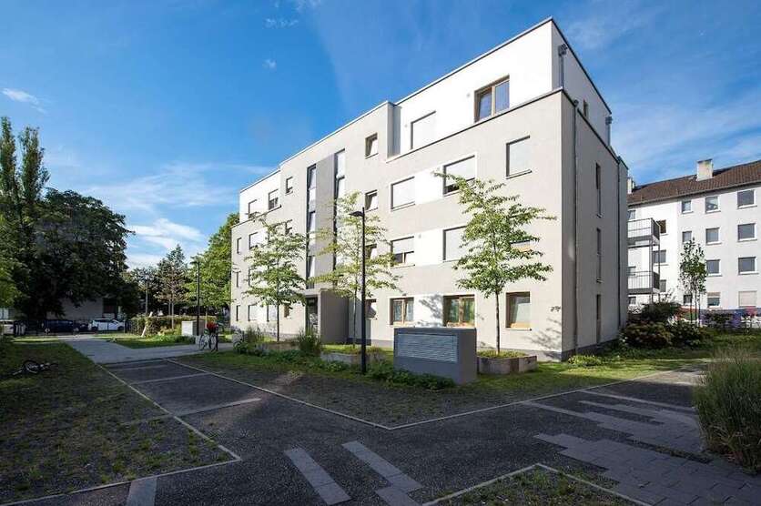 Wohnung zum Mieten in Frankfurt 1.220 € 82.51 m²