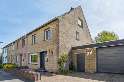 Reihenendhaus mit großem Grundstück, Pool und wohnmobilgeeigneter Doppelgarage - Haus Rheine Rheine | Angebot:27165398