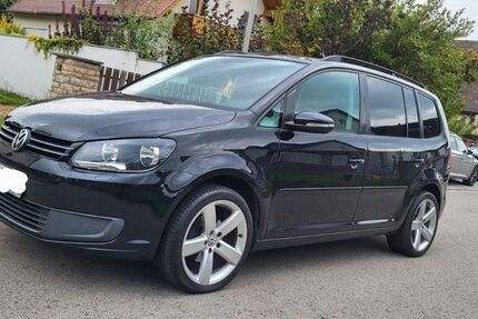 VW Touran 211.000 km 4.850 &euro; Moosburg ad Isar 85368