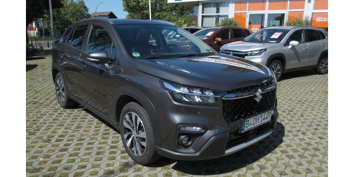 Suzuki (SX4) S-Cross 32.500 km 26.599 &euro; Berlin 13053