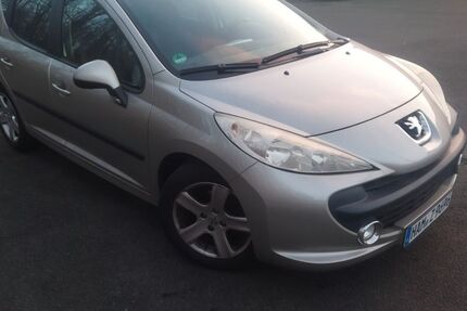 Peugeot 207 228.000 km 1.790 &euro; Hamm 59067