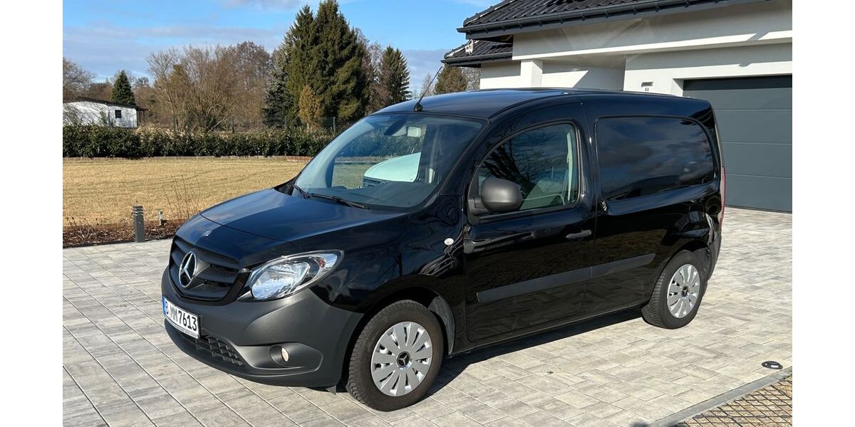 Mercedes-Benz Citan 182.000 km 9.999 &euro; Berlin 14055