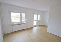 Wohnung zum Mieten in Halle (Saale) 265 € 30.72 m²