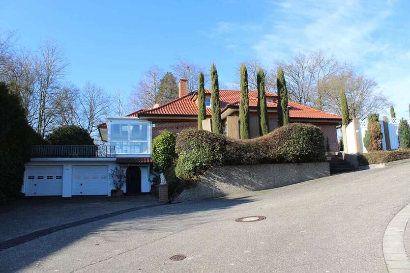 Haus zum Kaufen in Mühlhausen 1.350.000 € 248 m²