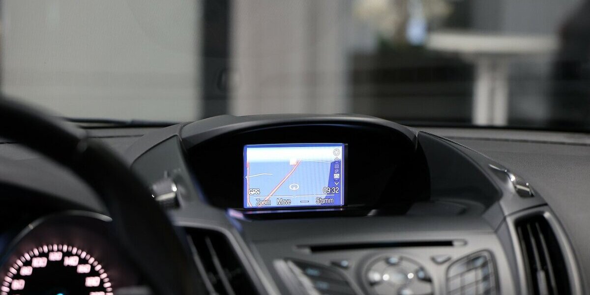 Ford Kuga 2.0 TDCI 4x4 TITANIUM / LEDER / NAVI+ 90.000 km 13.444 &euro; Hamm 59077