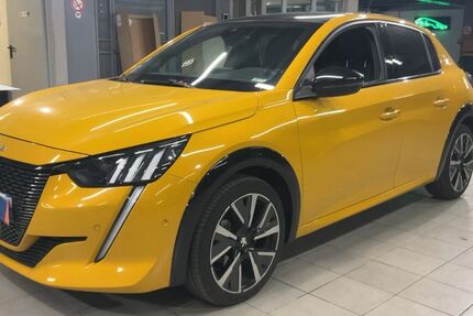 Peugeot 208 34.586 km 16.900 € Ansbach 91522