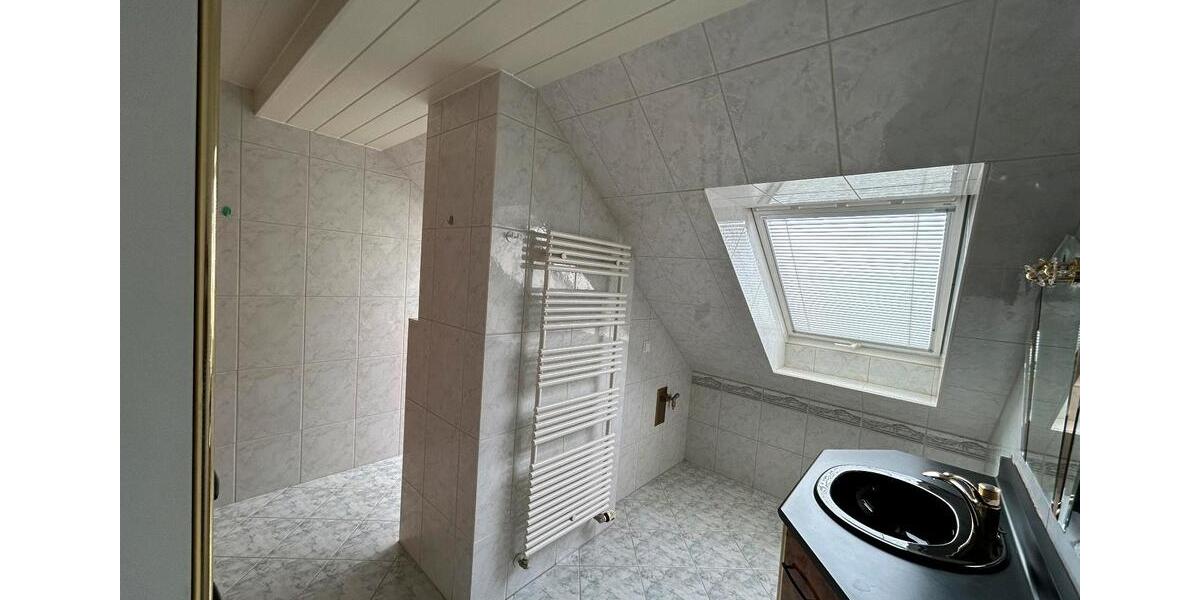 Dachgeschoßwohnung Halle (Saale) Gesundbrunnen - 2 Zimmer, 71 m&sup2;, 204.500&euro; | Angebot:27146983