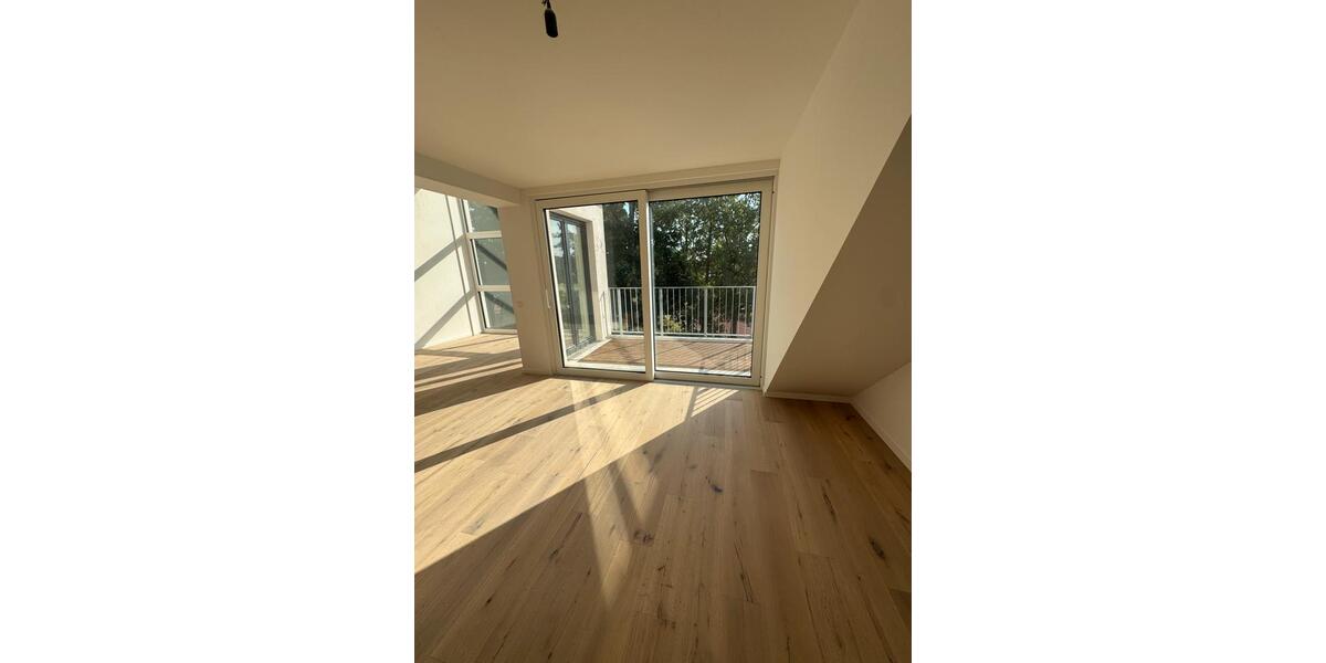 Dachgeschoßwohnung Königs Wusterhausen - 3 Zimmer, 80 m&sup2;, 379.000&euro; | Angebot:25161421