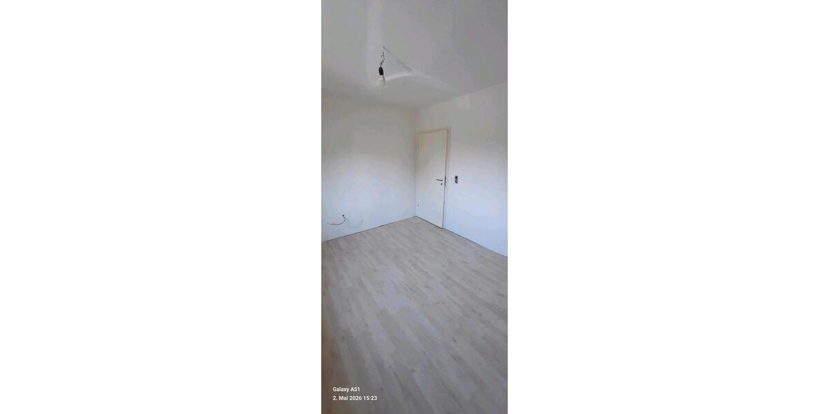 Etagenwohnung Korbach - 1 Zimmer, 90 m&sup2;, 1.100&euro; | Angebot:26413118