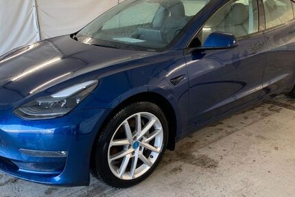 Tesla Model 3 100.000 km 25.450 &euro; Steinbach-Hallenberg OT Herges-Hallenberg 98587