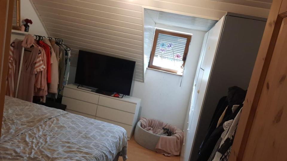 Schöne 3 Zimmer DG Wohnung 3 zimmer