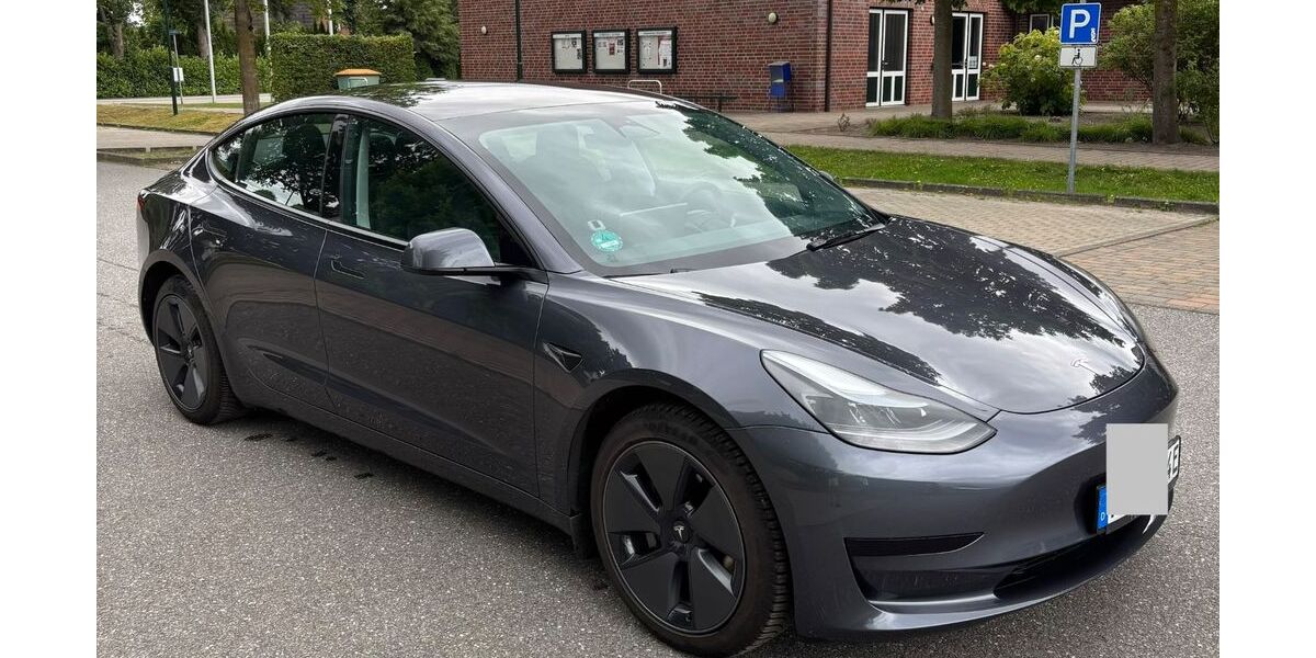 Tesla Model 3 37.400 km 29.490 &euro; Ellerhoop 25373