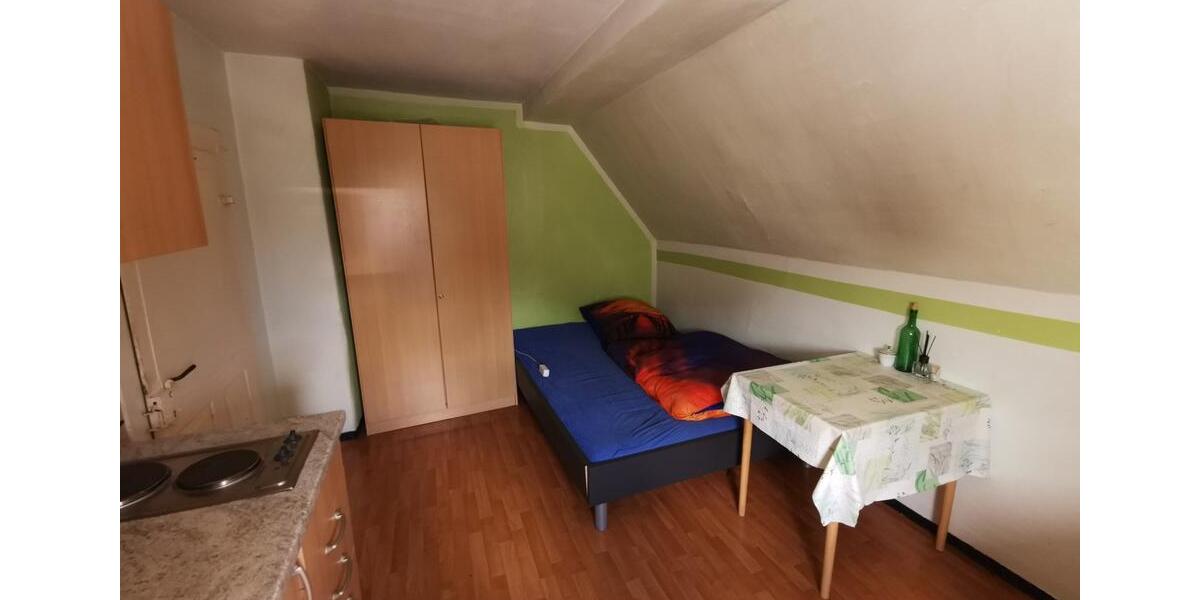 1 Zimmer möbliert, 1 Bad mit Wanne u. Waschmaschine 1 zimmer
