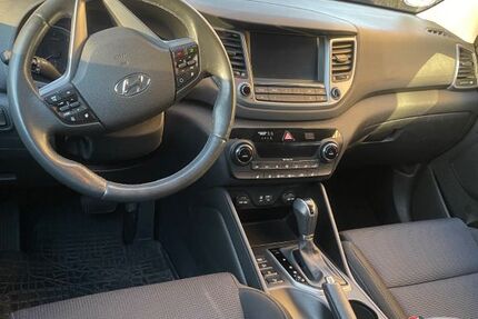 Hyundai TUCSON 92.450 km 14.200 &euro; Frankfurt am Main 60433