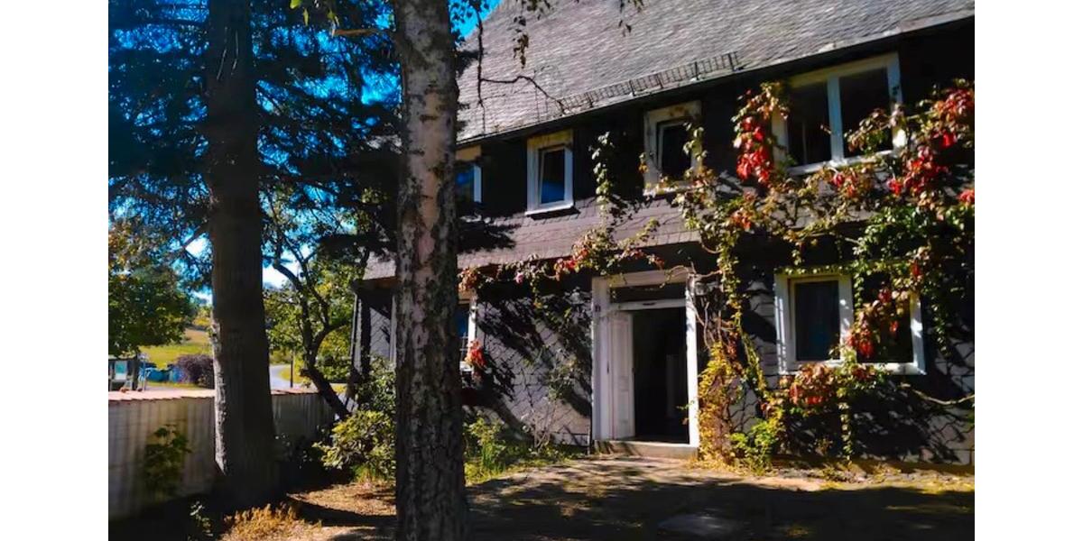 Kleiner ehemaliger Bauernhof mit großem Garten zu vermieten 7 zimmer